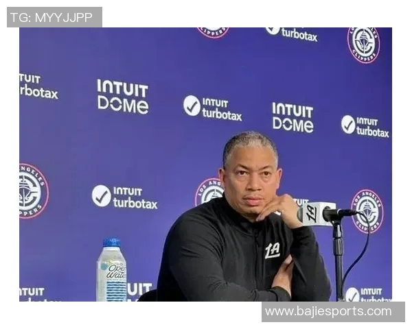 泰伦卢透露比尔因背部受伤缺席比赛原因分析 泰伦卢透露比尔因背部受伤缺席比赛原因分析