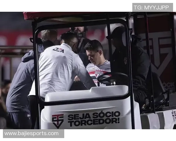 奥斯卡宣布退役决定34岁球星因突发晕厥告别足球生涯