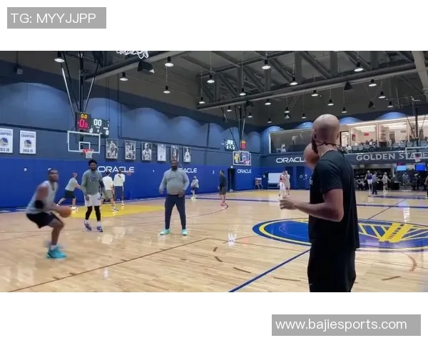 巴萨训练动态霍安加西亚复出在即孔德归队参与训练