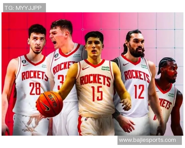 火箭队训练气氛愉快亚当斯谢泼德申京笑容满面展现团队精神